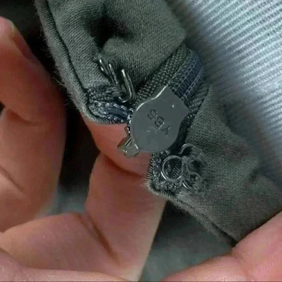 New York and Co. stretch skirt size 6 taupe pencil - Picture 7 of 9